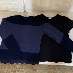 Theory cashmere navy blue color block crew neck sweater + bonus T-shirt